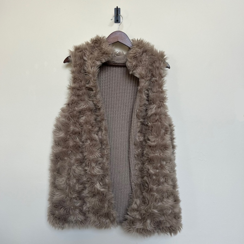 Reversible Fur Vest - Picture 2 of 12